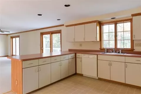 68 Sturbridge Dr, Osterville, MA 02655 photo 9