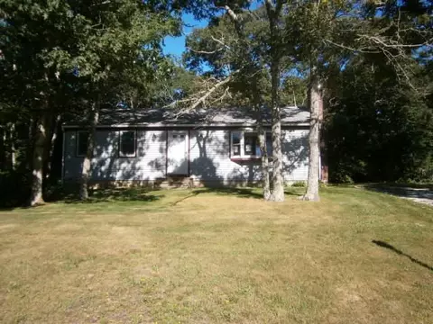 21 Leamington Ln, Mashpee, MA 02649 photo 1