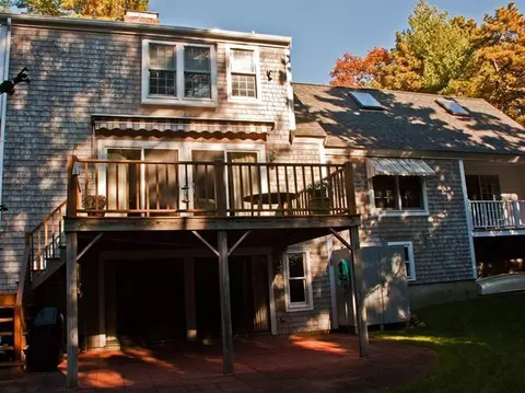 11 Cornwall Ct, Cotuit, MA 02635 photo 16