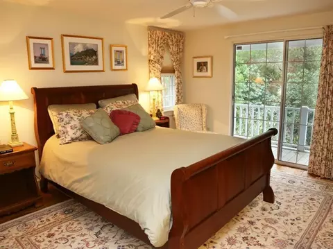 11 Cornwall Ct, Cotuit, MA 02635 photo 10