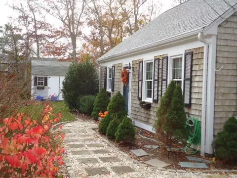 192 Algonquin Ave, Mashpee, MA 02649 photo 5