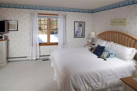 8 Shaker Dr, Monument Beach, MA 02553 photo 10