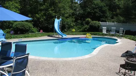 8 Shaker Dr, Monument Beach, MA 02553 photo 17