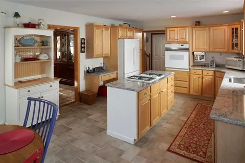 8 Shaker Dr, Monument Beach, MA 02553 photo 5