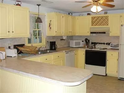 22 Jacqueline Ct, Centerville, MA 02632 photo 4