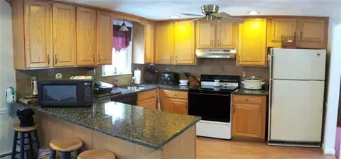 20 Briggs Ave, Bourne, MA 02532 photo 2