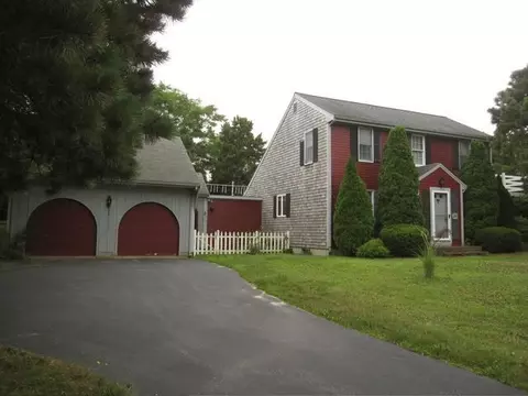 58 Audreys Ln, Marstons Mills, MA 02648 photo 1
