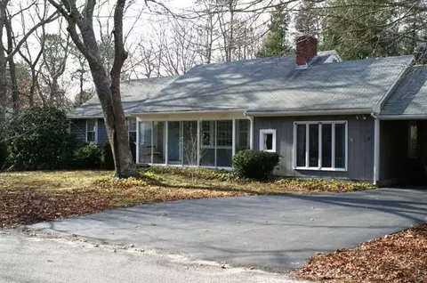 19 Padlock Ln, Centerville, MA 02632 photo 1