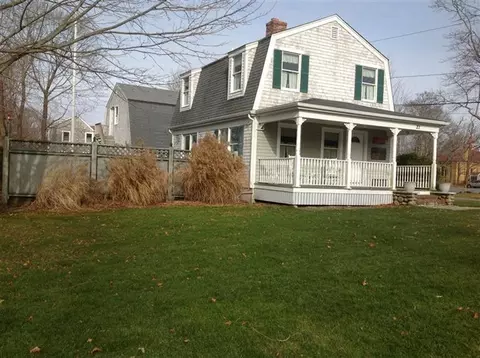 27 Sandwich Rd, Bourne, MA 02532 photo 4