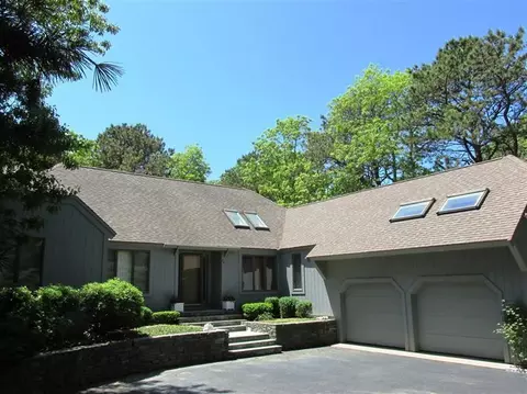 29 Prestwick Ln, Mashpee, MA 02649 photo 1