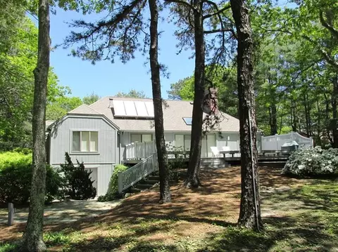 29 Prestwick Ln, Mashpee, MA 02649 photo 4