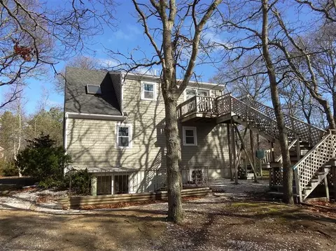 5 Wilann Rd, Mashpee, MA 02649 photo 2