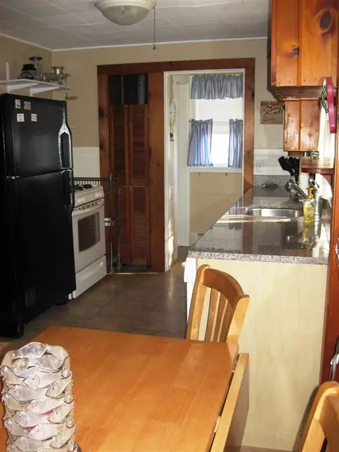 38 Hope Ave, Pocasset, MA 02559 photo 11
