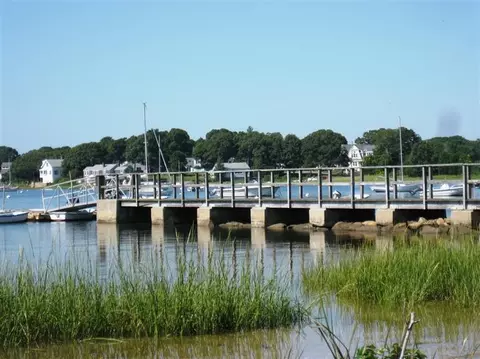 38 Hope Ave, Pocasset, MA 02559 photo 2