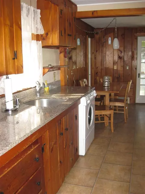 38 Hope Ave, Pocasset, MA 02559 photo 12