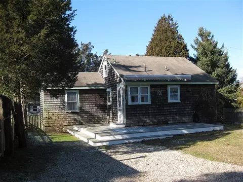 38 Hope Ave, Pocasset, MA 02559 photo 5