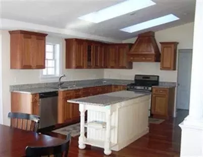 716 S Main St, Centerville, MA 02632 photo 4