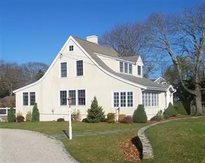 716 S Main St, Centerville, MA 02632 photo 2