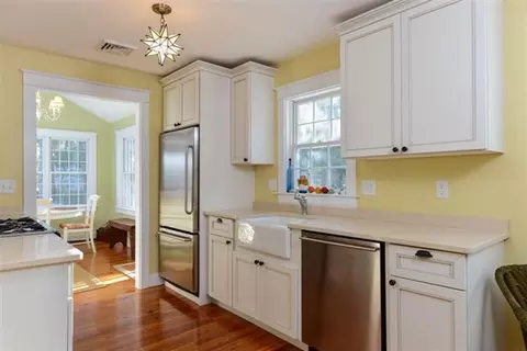 21 Dewey Ln, Cotuit, MA 02635 photo 7