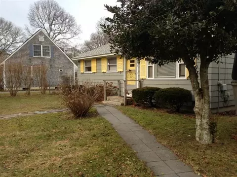 36 Rustic Ln, Hyannis, MA 02601 photo 3