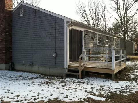 57 Saint John St, Hyannis, MA 02601 photo 3