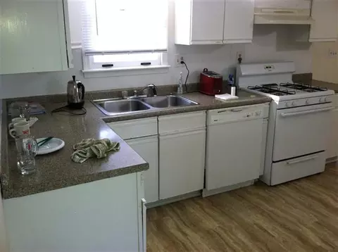 57 Saint John St, Hyannis, MA 02601 photo 6