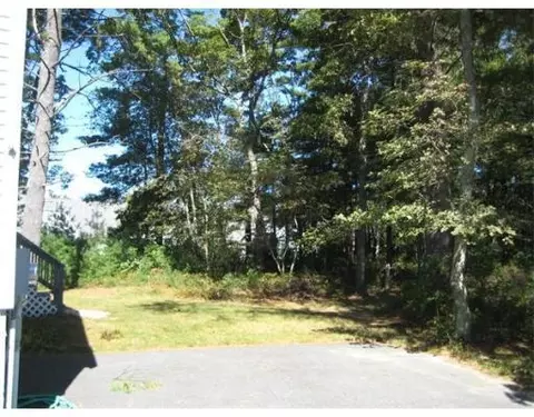 16 Christopher Dr, Wareham, MA 02571 photo 3