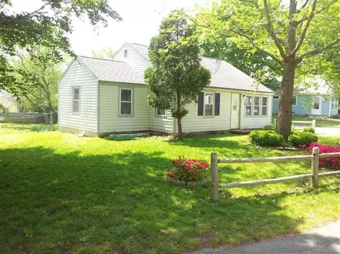 34 General Patton Dr, Hyannis, MA 02601 photo 2