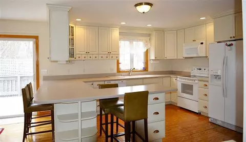 118 James Cir, Mashpee, MA 02649 photo 3