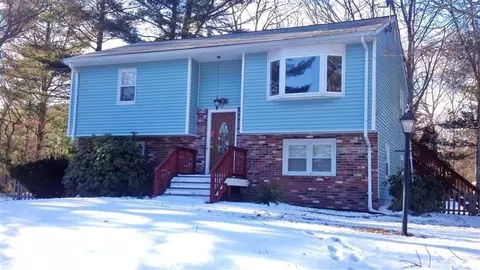 38 Restful Ln, Wareham, MA 02538 photo 1