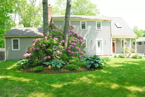 14 Grenadier Ln, Mashpee, MA 02649 photo 1