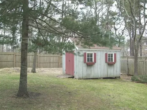 58 Yardarm Dr, Mashpee, MA 02649 photo 4