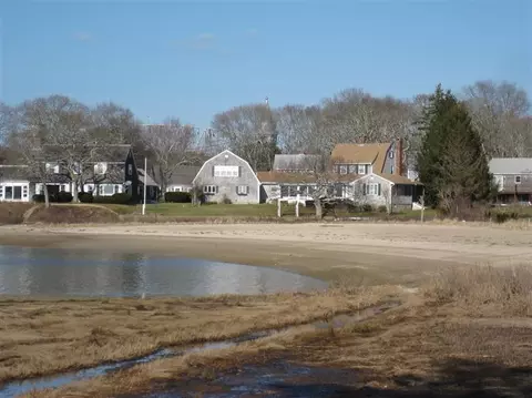 9 Gilder Rd, Bourne, MA 02532 photo 3