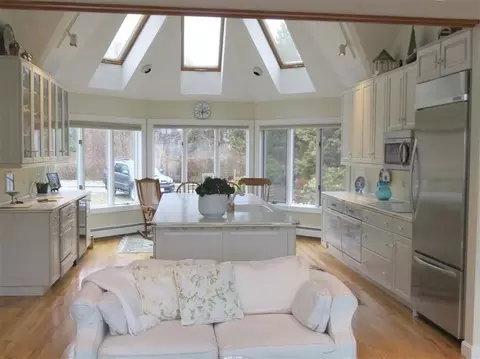 4 Grasslands Ln, Cataumet, MA 02534 photo 5