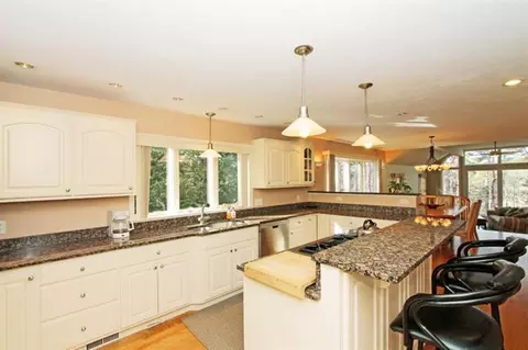 35 Duck Marsh Ln, Eastham, MA 02642 photo 5