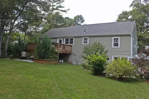 21 Mariner Cir, Cotuit, MA 02635 photo 19