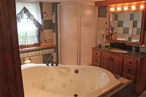 21 Mariner Cir, Cotuit, MA 02635 photo 14