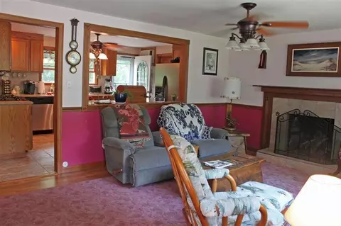 21 Mariner Cir, Cotuit, MA 02635 photo 3