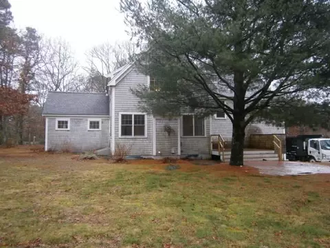 81 Barnicle Dr, Marstons Mills, MA 02648 photo 2