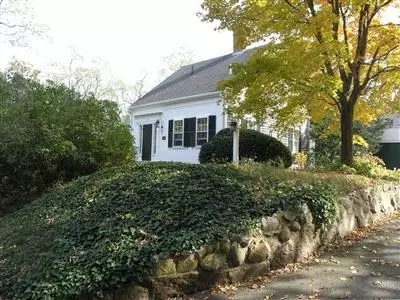 12 Willow St, West Barnstable, MA 02668 photo 1