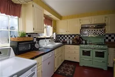12 Willow St, West Barnstable, MA 02668 photo 7