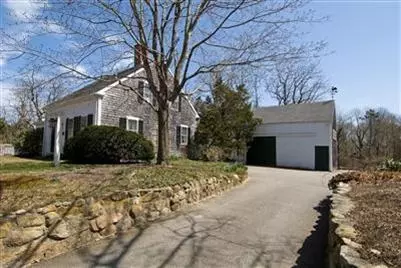 12 Willow St, West Barnstable, MA 02668 photo 3