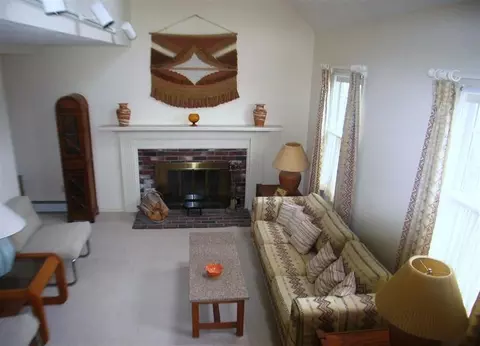 32 Spinnaker Ln, Pocasset, MA 02559 photo 2