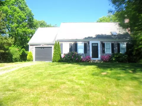 32 Spinnaker Ln, Pocasset, MA 02559 photo 1
