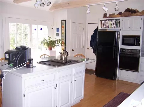 5 Roosevelt Rd, Cotuit, MA 02635 photo 9