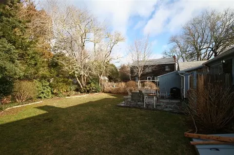33 Pond St, Centerville, MA 02632 photo 4