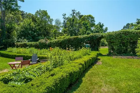 325 Willow St, West Barnstable, MA 02668 photo 4