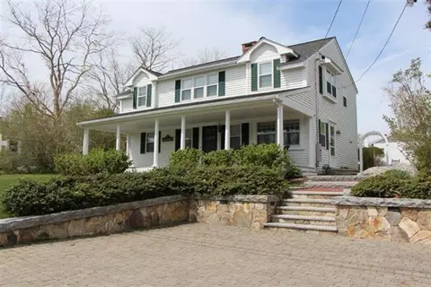 137 Leeward Rd, Bourne, MA 02532 photo 4