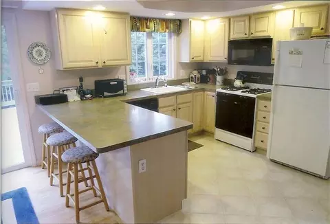 15 Leeshore Dr, Mashpee, MA 02649 photo 11