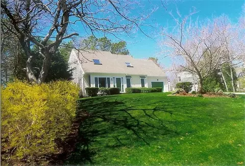 15 Leeshore Dr, Mashpee, MA 02649 photo 1